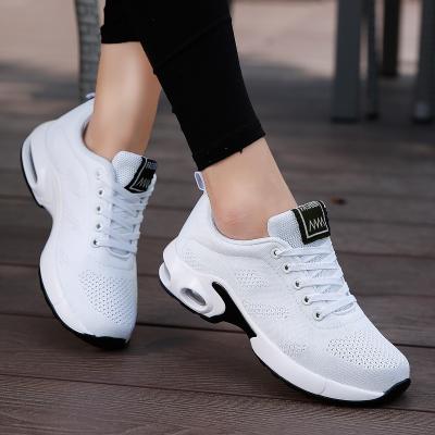 China CUSHIONING Fashion Shoes Mesh Shoes Ladies Outdoor Lightweight Sneakers Breathable Women Casual Walking Platform Sports Shoes for sale