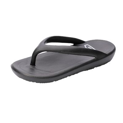 China New thick-soled lightweight summer flip flops outdoor men's beach shoes tend Korean version of the comfortable home sandals and slippers of couples for sale