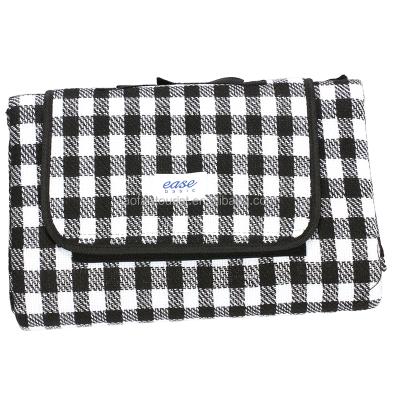 China Extra Large Waterproof Cheap Triple Layers Acrylic Picnic Blankets With Waterproof Backing for sale