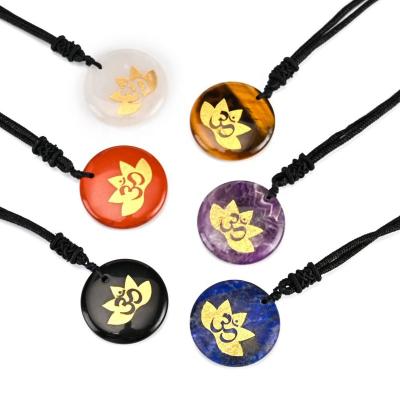 China CLASSIC 2022 Hot Sale Charm Dangle Natural Stone Handmade Carve Yoga Chakra Sahasrara Reiki Necklace Healing Crystal Jewelry Wholesale for sale