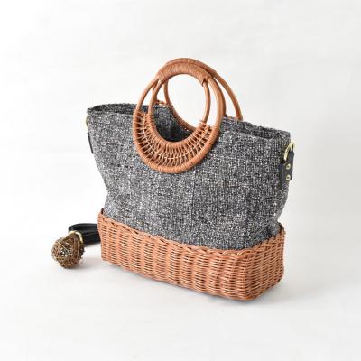 China Fashion Amazon Merchandise New Rattan Woven Portable Women's Bag , Portable Rattan One-Shoulder Diagonal Bag for sale