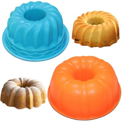 China Sustainable Silicone Cake Bread Baking Molds Large Round Pumpkin Spiral Non Stick Silicone Cake Mold For Birthday Party DIY for sale