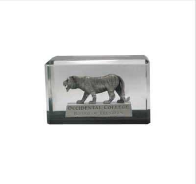 China From Europe OEM Custom Clear Resin Casting Lucite Paperweight for sale