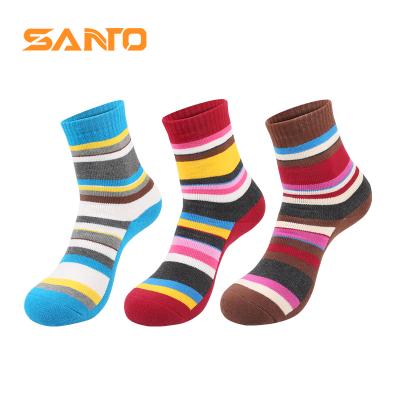 China Wholesale Fashionable Breathable Cotton Cheap Socks Striped Sports Socks OEM Quick Dry For Men Women for sale