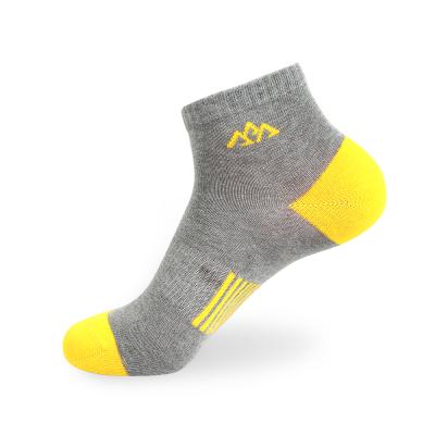 China 2021 New Trend Breathable Sports Socks Colorful Running Cotton Socks Absorbent Unisex for sale