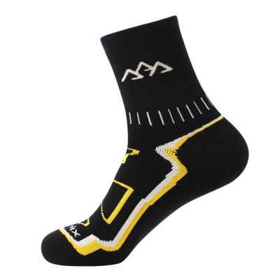 China New Design Sports Anti Slip Breathable Man Anti Slip Short Gym Football Unisex Running Sock for sale