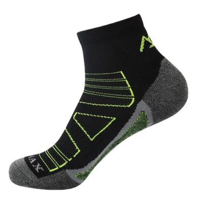 China Custom Custom Compression Logo Athletic Unisex Running Sock Morden Style Gym Breathable Woman High Ankle for sale