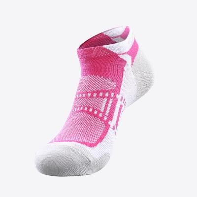 China Breathable Custom Quality Glow Compression Sporty Printed Quick Dry Running Sock Breathable Ankle Sock for sale