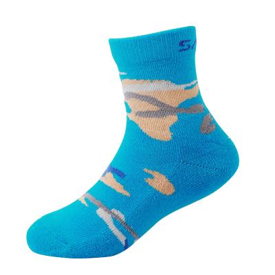 China Breathable In Cotton School Cartoon Athletic Kids Running Children's Stripes Design Socks for sale