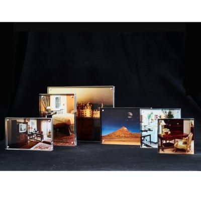 China Wholesale 6x4 Inch Two Sides Private Acrylic Picture Picture Frames Magnetic Photo Frame for sale