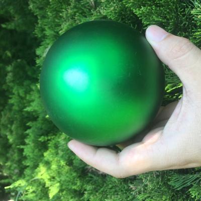 China 2021 Hot Sale Guangdong 10cm Eco-friendly Green Plastic Christmas Ball for sale