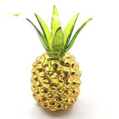 China 2020 New Handmade Designed Glass Gold Pineapple Christmas Ornaments for sale