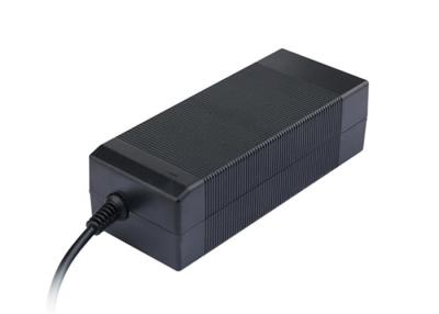 China adaptador universal da alimentação de DC da C.A. 48W, C.A. de 50-60hz 24V 2A ao adaptador da fonte de alimentação de DC  à venda