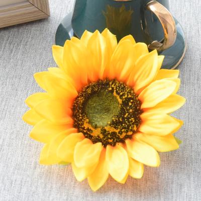 China Plastic+silk Artificial Flower Sunflower Decoration Sunflower Artificial Flower Head for sale