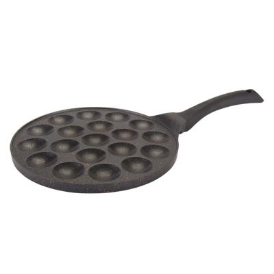 China Mini Electric Heart Shaped Divided Traditional Cast Iron Lid Aluminum Pan for sale