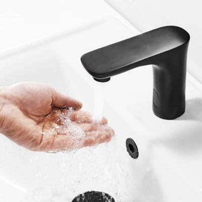 China Touchless Brass Matte Black Faucet Automatic Infrared Faucet Bathroom Sense Faucets Hot Cold Sensor Faucets for sale