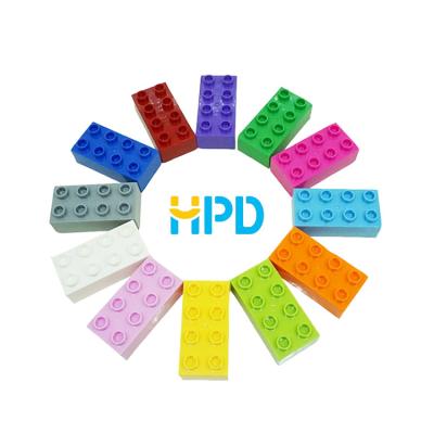 China Cheap Toy Factory Dots Plastic 2x2 2X3 2X4 2X6 2X8 Building Dots Assemble Big Base Brick Brand Building Block Compatible Toys for sale