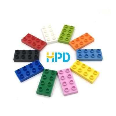 China Building Toy Classic Kids Toys Big Brick Compatible Plastic Toy Assemble Building Blocks Pieces Big Pieces 2x4 for sale