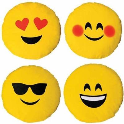 Cina PP Cotton Filled Plush Emoji Cushion Pillows Smiley Face 30cm Round Shape in vendita