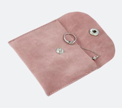 Chine Bulk Velvet Jewelry Bags Ring Pouch With Snap Button 5x5 à vendre