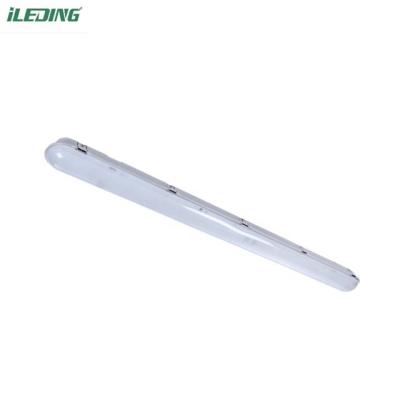 Chine 347V Option 2FT 4FT 8FT Légère LED à vapeur étroite Tri Proof luminaire pour le lavage de voiture à vendre