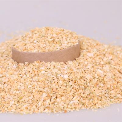 China Hot Air Dried High Quality Dehydrated Cut Dry Onions Pellets for sale