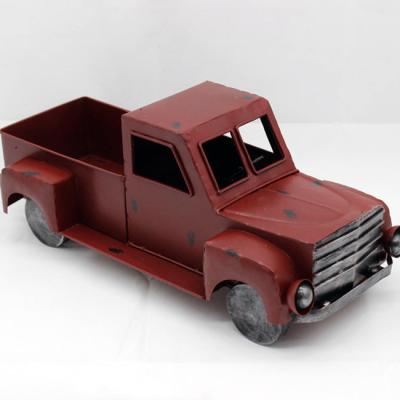 China Home Decors Personalized Red Christmas Metal Truck Ornament for sale