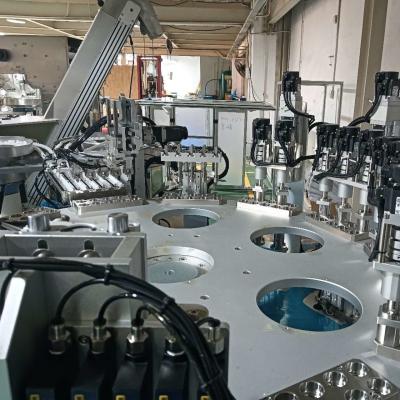 China Rotationskappenmontage-Maschine AC380V Automatische Schraubkappenmaschine OEM zu verkaufen