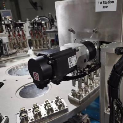 China PLC gecontroleerde Euro Cap Assembly Machine voor Peel Seal Foil Caps Gemakkelijke bediening en hoog gekwalificeerde snelheid Te koop