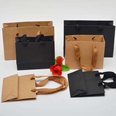 China Recyclable Eco - Friendly Shopping Paper Gift Bag With Logo Print for sale