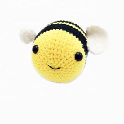 China New popular Knitted baby crochet bees toys 100% handmade knit doll en venta