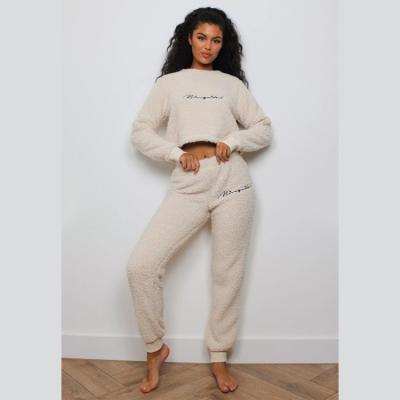 China Autumn Winter Set Breathable Long Sleeve Cropped Hoodie And Pants 2 Piece Set Casual Warm Women's Fleece Teddy Set Women Tracksuit for sale