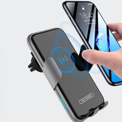 China Mobile Phone Sensor Radio 15W Qi Car Mount Phone Holder Top Rotate Smart Fast Charging Auto-Fixing Wireless Charger for sale