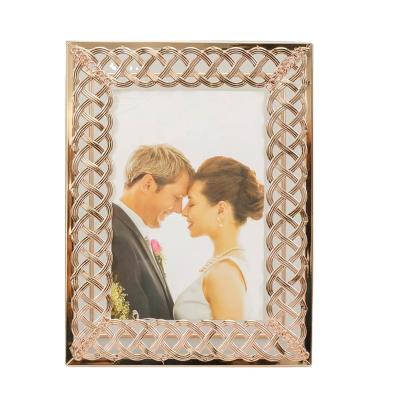 China Hot Selling Wholesale Metal Art Square Picture Frame Decorative Picture Frame Poster Hanger With Custom Logo for sale