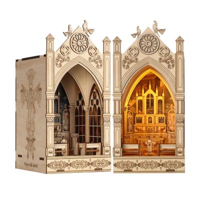 China DIY TOY Exquisite art and low price best-selling DIY handmade wood crafts books nook decoration for sale