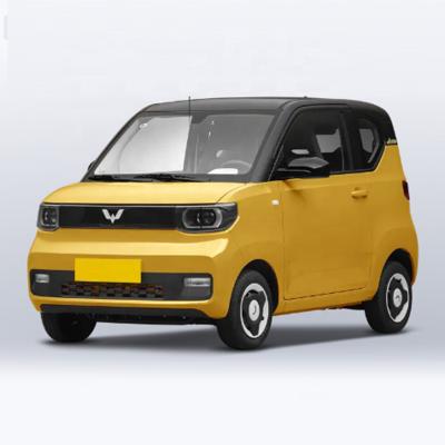 China Wuling Hongguang Macaron Premium Fabric Iron Phosphate Cloth 2022 New Energy Electric Vehicle Hot Selling Yellow Car for sale