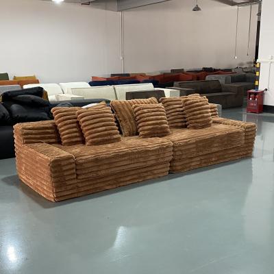 China Gemütliches, modernes 3-Sitzes-Velvetsofa für mühelosen Stil und Komfort zu verkaufen