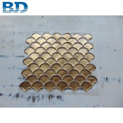 China Aluminum Back Gold Color Fan Pattern Glass Traditional Mosaic Tile for sale