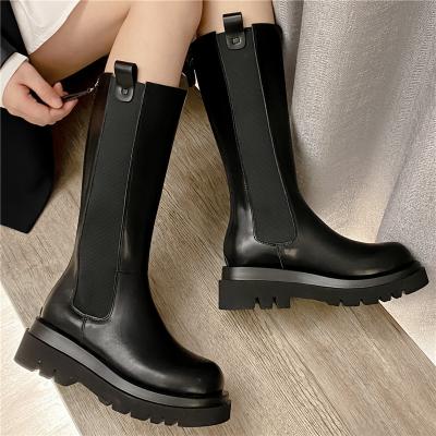 China Dropshipping Logo Lady Genuine Leather Fashion Women's Custom Designer Flat Boots Round Toe Platform Shoes for sale