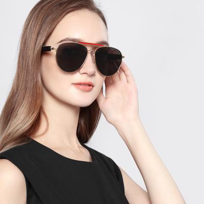 China Ultralight High Quality Fashion Sound Smart Audio Glasses With BT5.0 TWS Earphone Sunglasses for sale