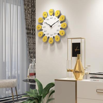 China Hot Sale Petal Creative Wooden Modern Wall Clock Living Room Style Radio Amazon Silent Clock for sale