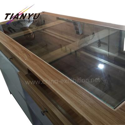 China Customization Trade Show Display Factory Wholesale Price 100% Return Coupon Wood Holder For Souvenirs for sale