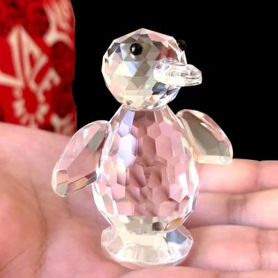 China Global Glow K9 Penguin Crystal Decorative Clear Crystal Figurines For Valentine's Love Souvenirs for sale