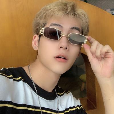 China Fashion sunglasses design new 2021 summer vintage frame fashion white square sunglasses retro for sale