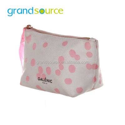 China Travel Used Simple Style Pink Polyester Cosmetic Bag for sale