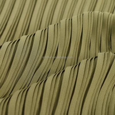 China Polyester Crepe Antistatic Antistatic Pleated Fabric With Good Fall For Dress for sale