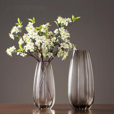 China Contemporary factory produced hot sale glass vase for home decoration for sale