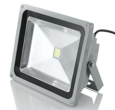 Chine La lumière d'inondation du résistant à l'eau LED 30 watts de chaude/refroidissent IP65 blanc Epistar pour le jardin à vendre