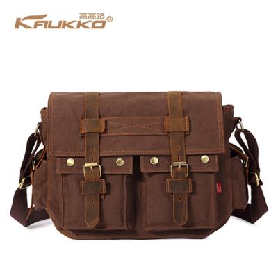 China Vintage Canvas Men's Canvas Messenger Bags Wholesale With PU Leather Handbag for sale