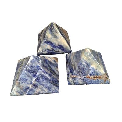 China Hot Sale Feng Shui Natural Blue Sodalite Home Furnishing Decoration Healing China Crystal Pyramid for sale